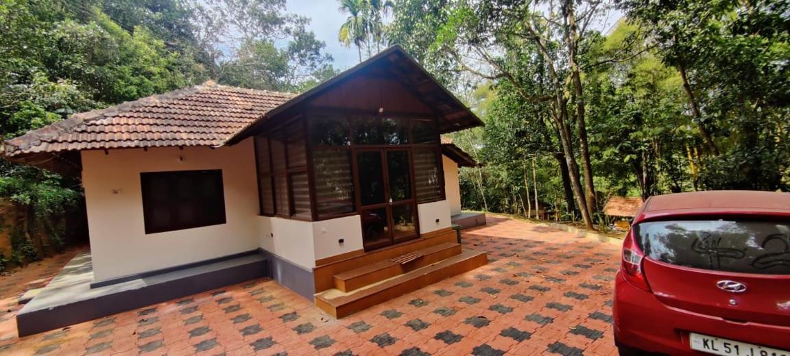 Clay Resort By Bestinn Leisure - Wayanad Padinjarathara Buitenkant foto