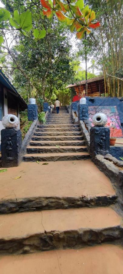 Clay Resort By Bestinn Leisure - Wayanad Padinjarathara Buitenkant foto