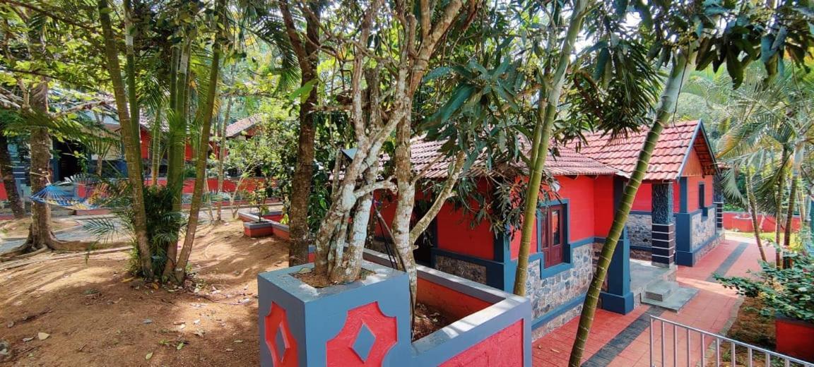 Clay Resort By Bestinn Leisure - Wayanad Padinjarathara Buitenkant foto